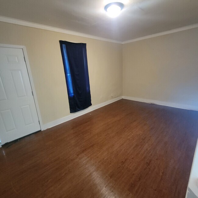 Foto del edificio - 3713 Gayton St