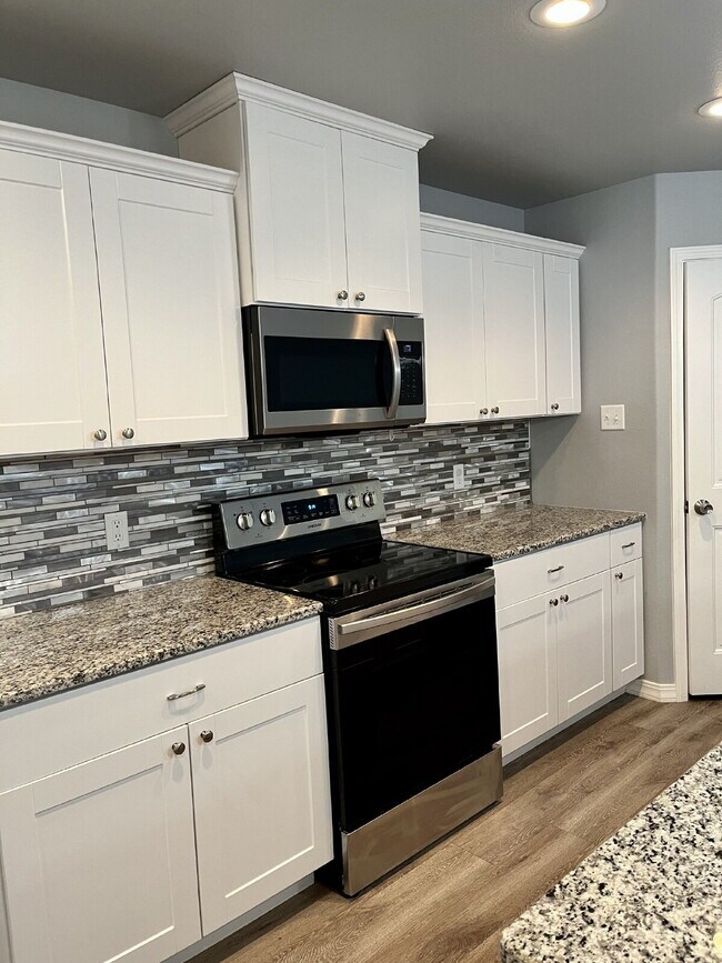 Foto del edificio - 3 Bedroom Duplex