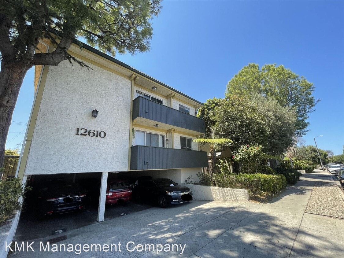 Primary Photo - 1 br, 1 bath Apartment - 12610,16,18,26 Mi...