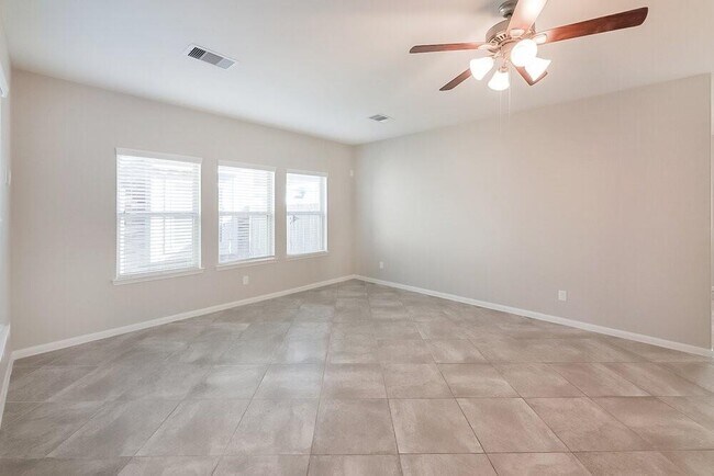 Building Photo - 5210 Gulf Stream Ln