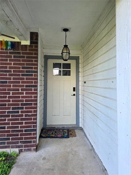 Building Photo - 2303 Darnell Dr