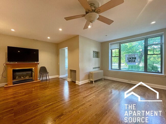 Photo - 2541 W Logan Blvd Apartment