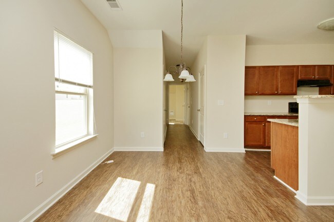 Foto del edificio - 4325 Ewing Farm Ct