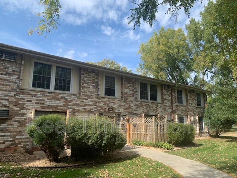 Foto principal - 4654 Cedar Lake Rd S