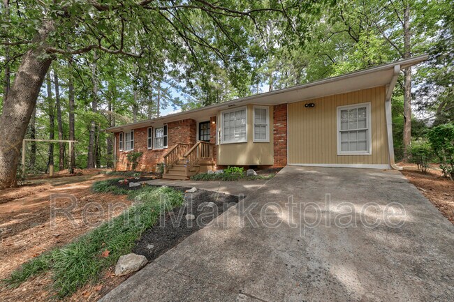 Foto del edificio - 296 Gordon Woods Dr