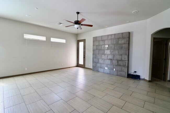 Foto del edificio - 3817 Loma Cortez Dr