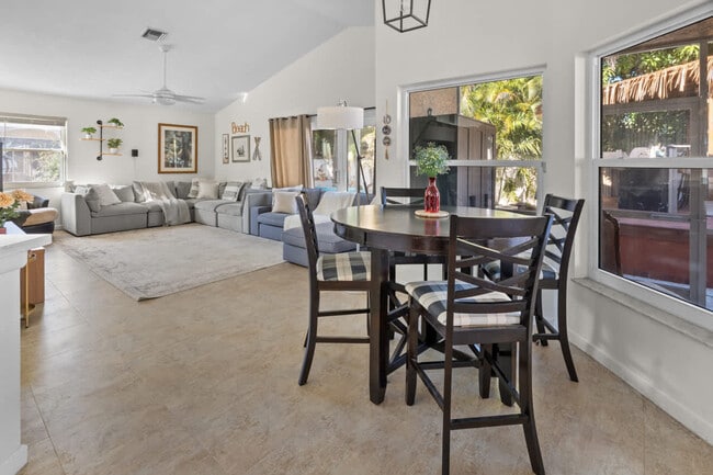 Foto del edificio - 7071 SW 20th St