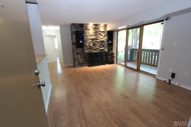 Building Photo - 1113 Aspen Dr