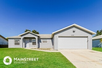 Building Photo - 1434 SE 8th Ave