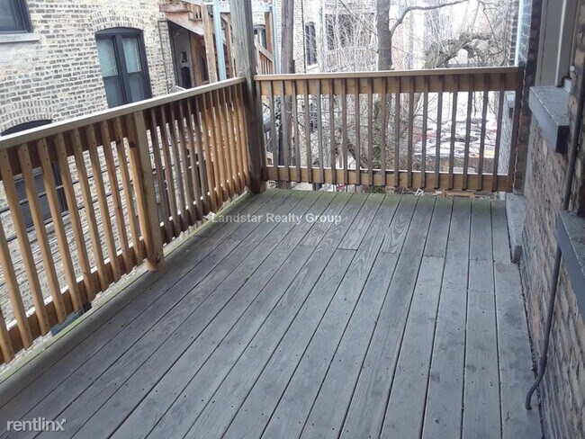 Building Photo - 2 br, 1 bath Apartment - 726 W Barry Ave