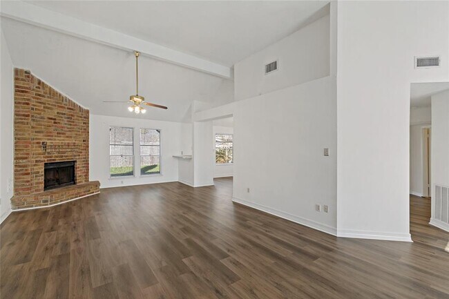 Foto del edificio - 3106 Lazy Brook Dr