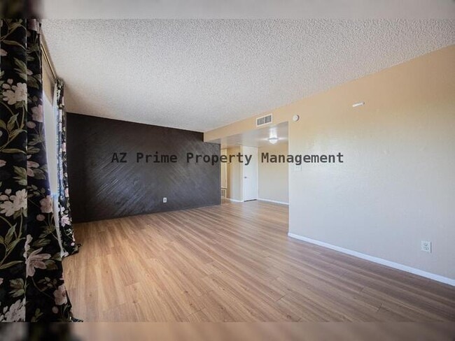 Building Photo - 4724 E PORTLAND ST, PHOENIX AZ