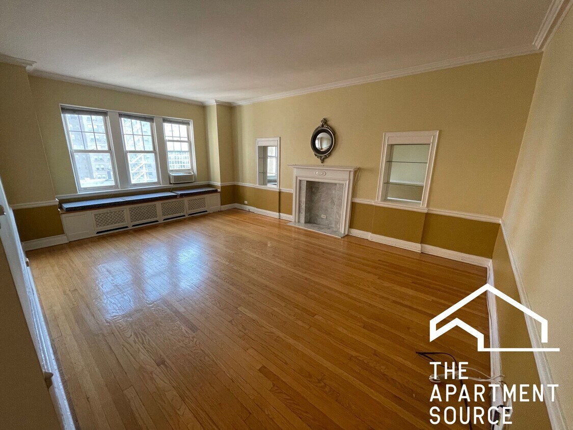 Foto principal - 5000 S Cornell Ave