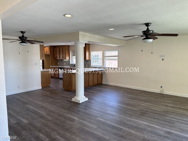 Foto del edificio - 3 br, 2 bath House - 5237 Via Corona Street