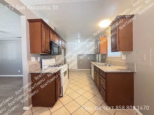 Foto del edificio - 572 San Pasquel St