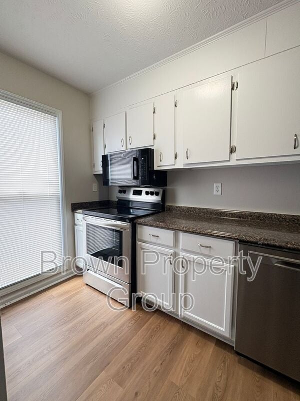 Building Photo - 414 Cumbrian Ct