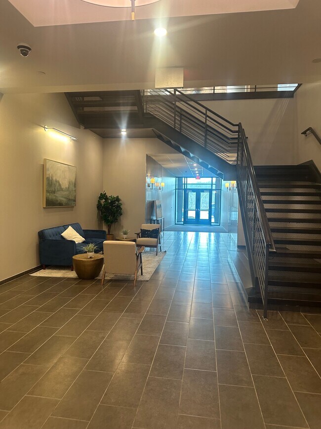 Foto del edificio - 6745 Longshore St
