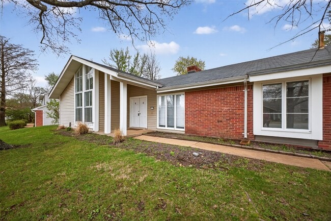 Foto del edificio - 495 Baywillow Dr