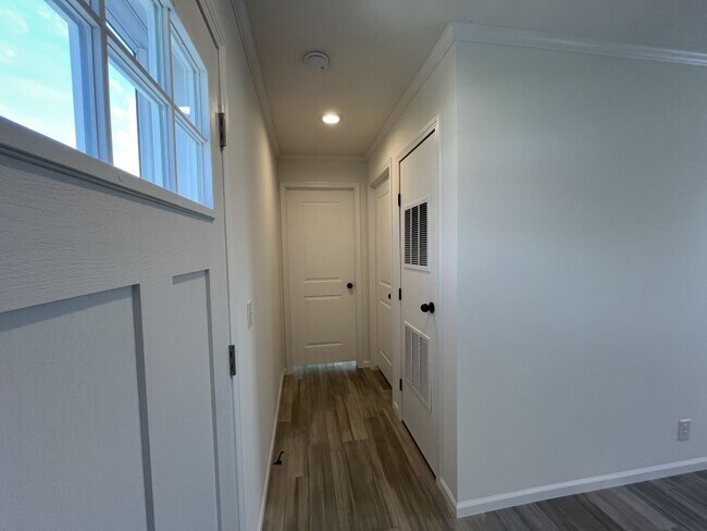 Foto del edificio - 4 Drake Ln