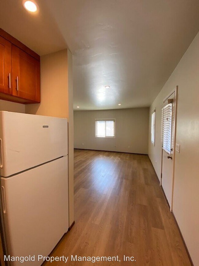 Building Photo - 1317 Hilby Ave