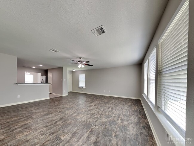 Building Photo - 16768 Northern Flicker Trail Conroe TX