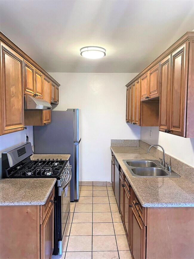 Foto del edificio - 10753 Palms Blvd