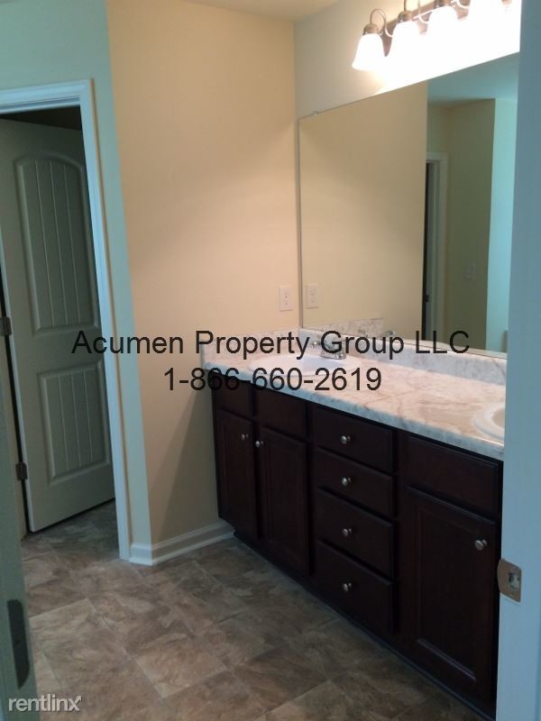 Building Photo - 4 br, 2.5 bath House - 976 Donington Cir