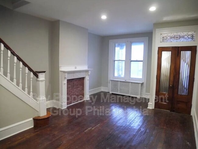 Building Photo - 1831 E Cambria St