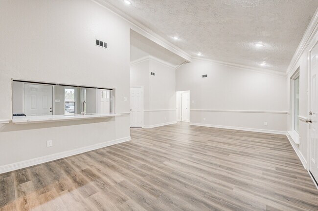 Foto del edificio - 1823 Grand Park Dr