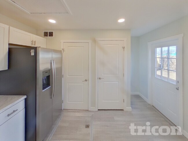 Foto del edificio - 1224 Norwood Ave