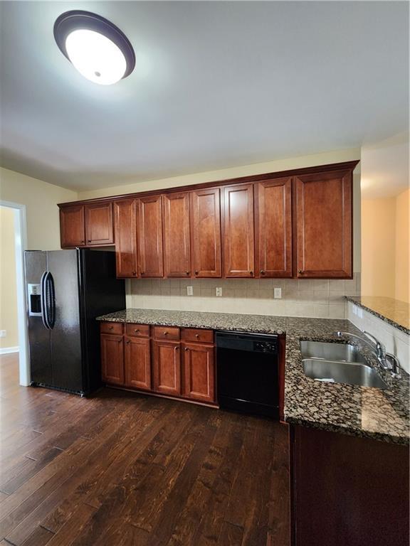 Foto del edificio - 1768 Oak Brook Ln NW