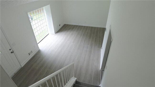 Foto del edificio - 9176 Greenwood Dr
