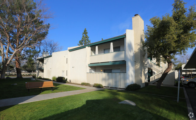 Edificio - Cedar Oaks