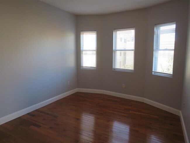 Foto del edificio - 360 Somerville Ave