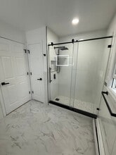 Building Photo - 2054 Grove St