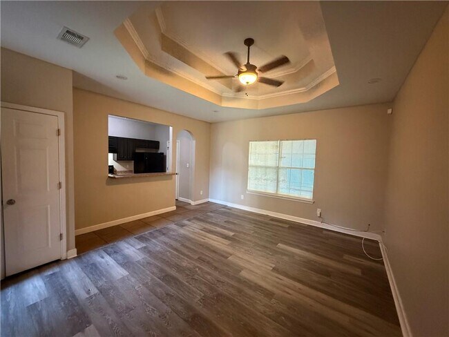 Foto del edificio - 150 Glenn Ave