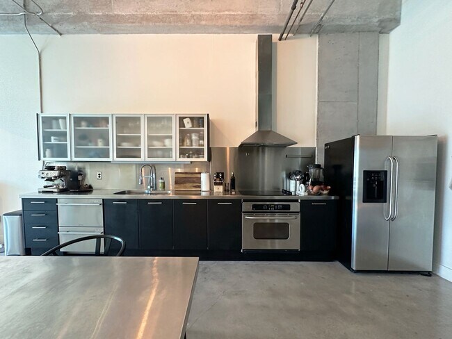 Building Photo - NY-style industrial loft