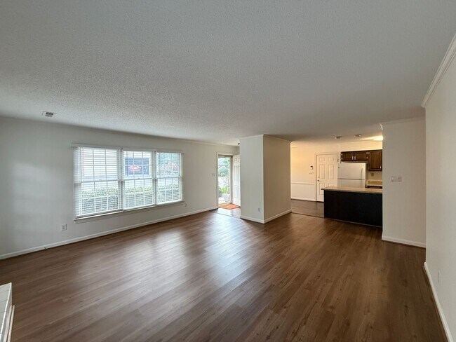 Foto del edificio - 970 Lytchfield Pl