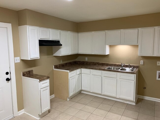 Photo - 701 Frayser Dr House