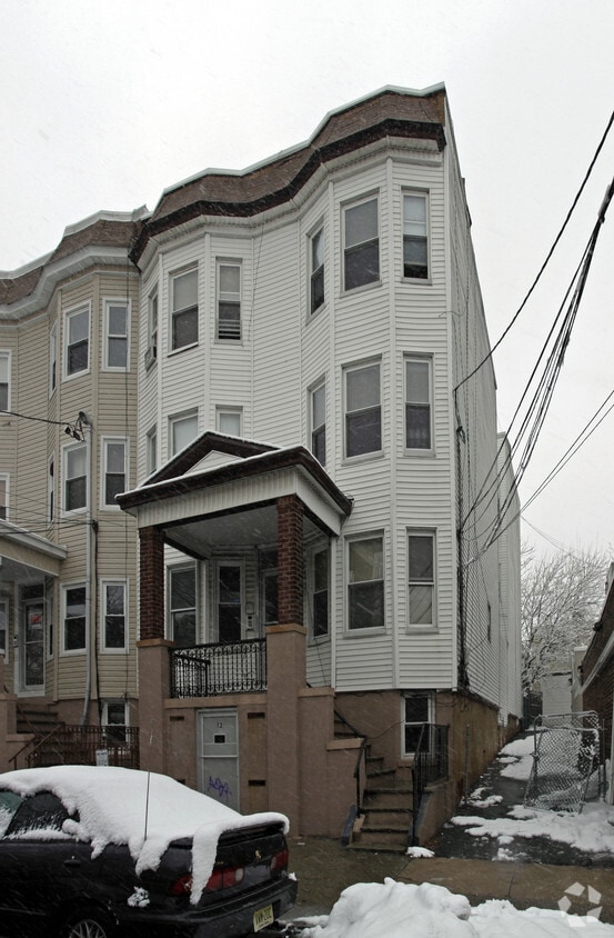 Building Photo - 12 Paterson St