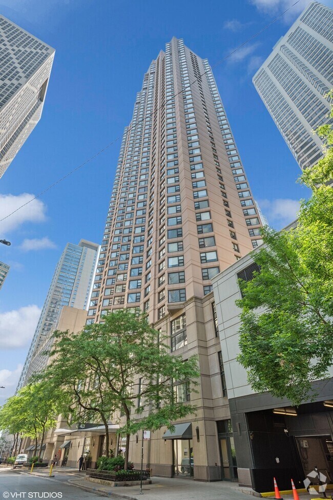 Building Photo - 401 E Ontario St