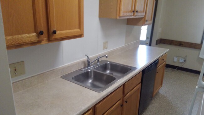 Kitchen - 182 Stoddard Ave