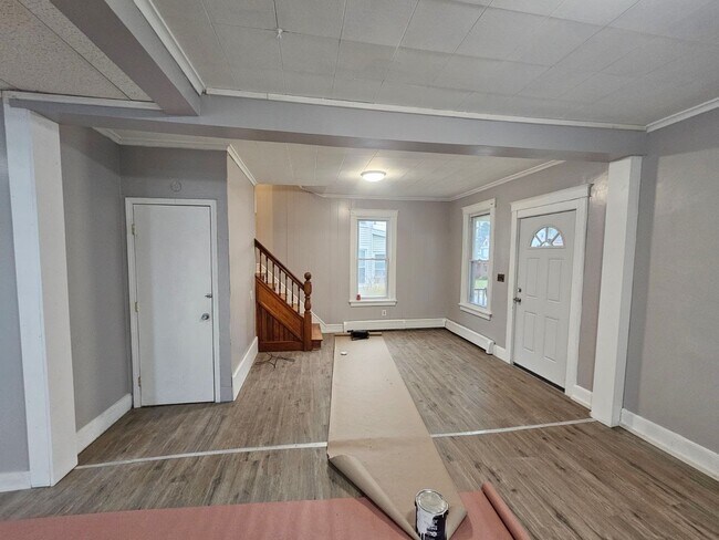 Building Photo - 40 Tremont Ave
