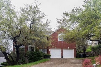 Building Photo - 2200 Rimrock Dr