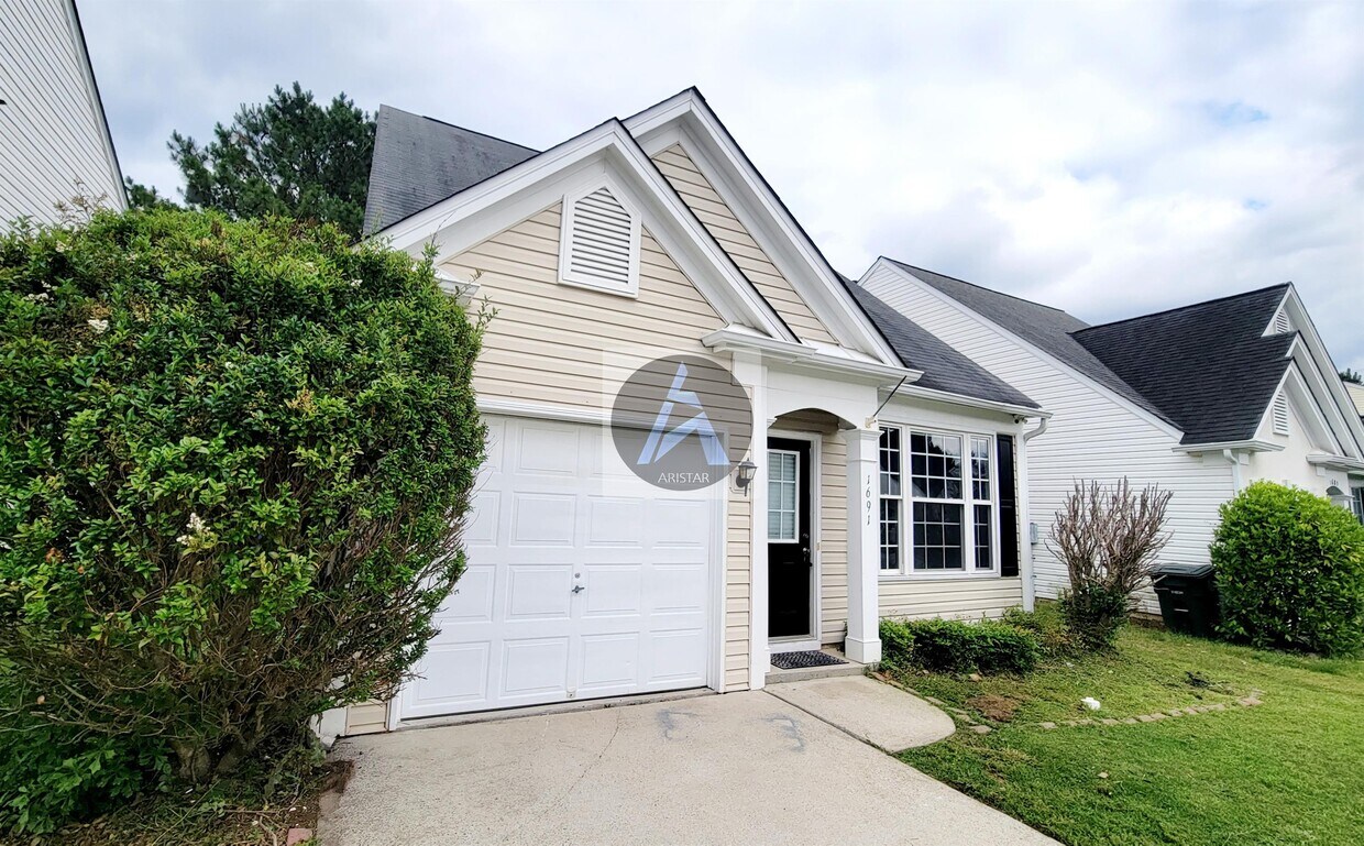 Foto principal - 1691 Woodsford Rd