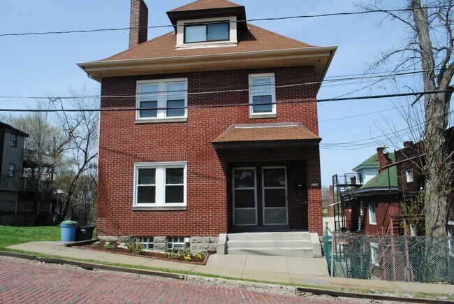 Front of House - 2756 Amman St