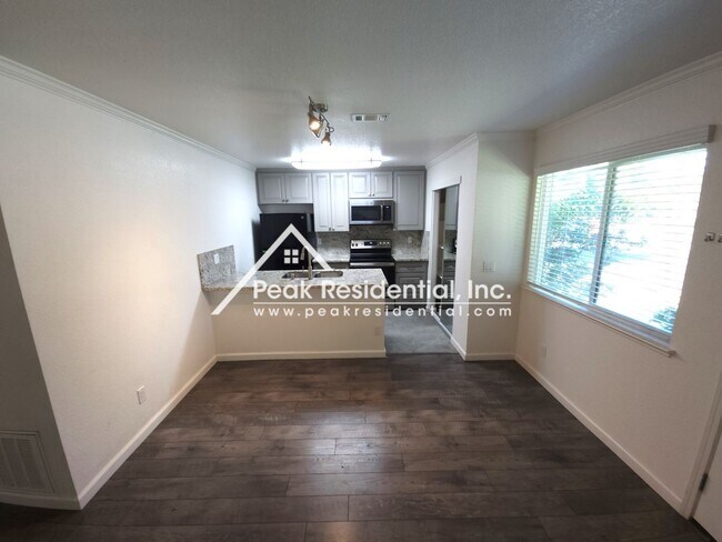Foto del edificio - 2 br, 1 bath House - 4408 Greenholme Drive #1