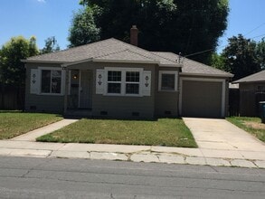 Building Photo - 904 Taber Ave