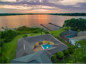 Primary Photo - 1390 Emerald Dr