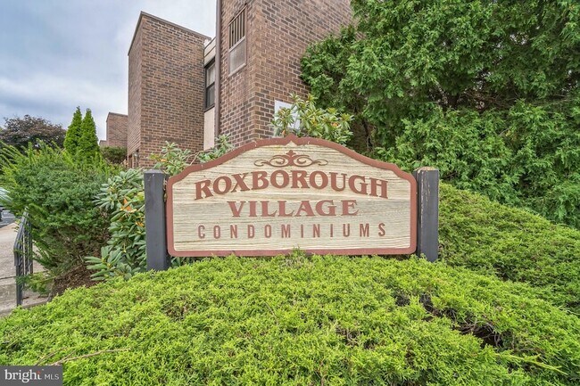 Foto del edificio - 611-15-615 Roxborough Ave